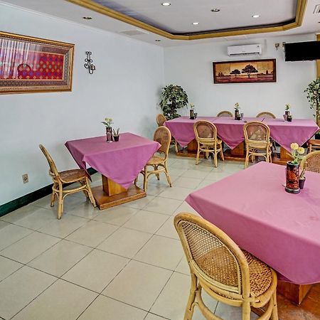 Super Oyo 91805 Hotel Wisma Bari 팔렘방 외부 사진