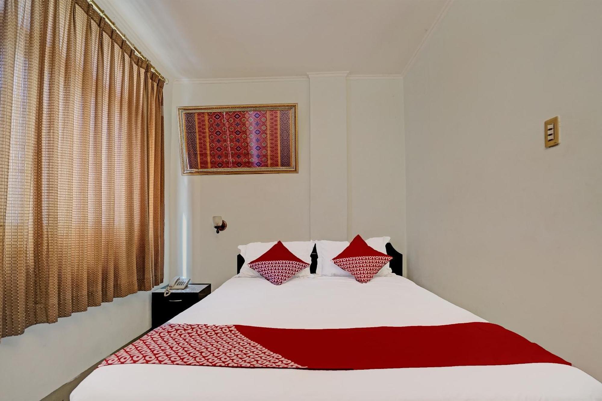 Super Oyo 91805 Hotel Wisma Bari 팔렘방 외부 사진
