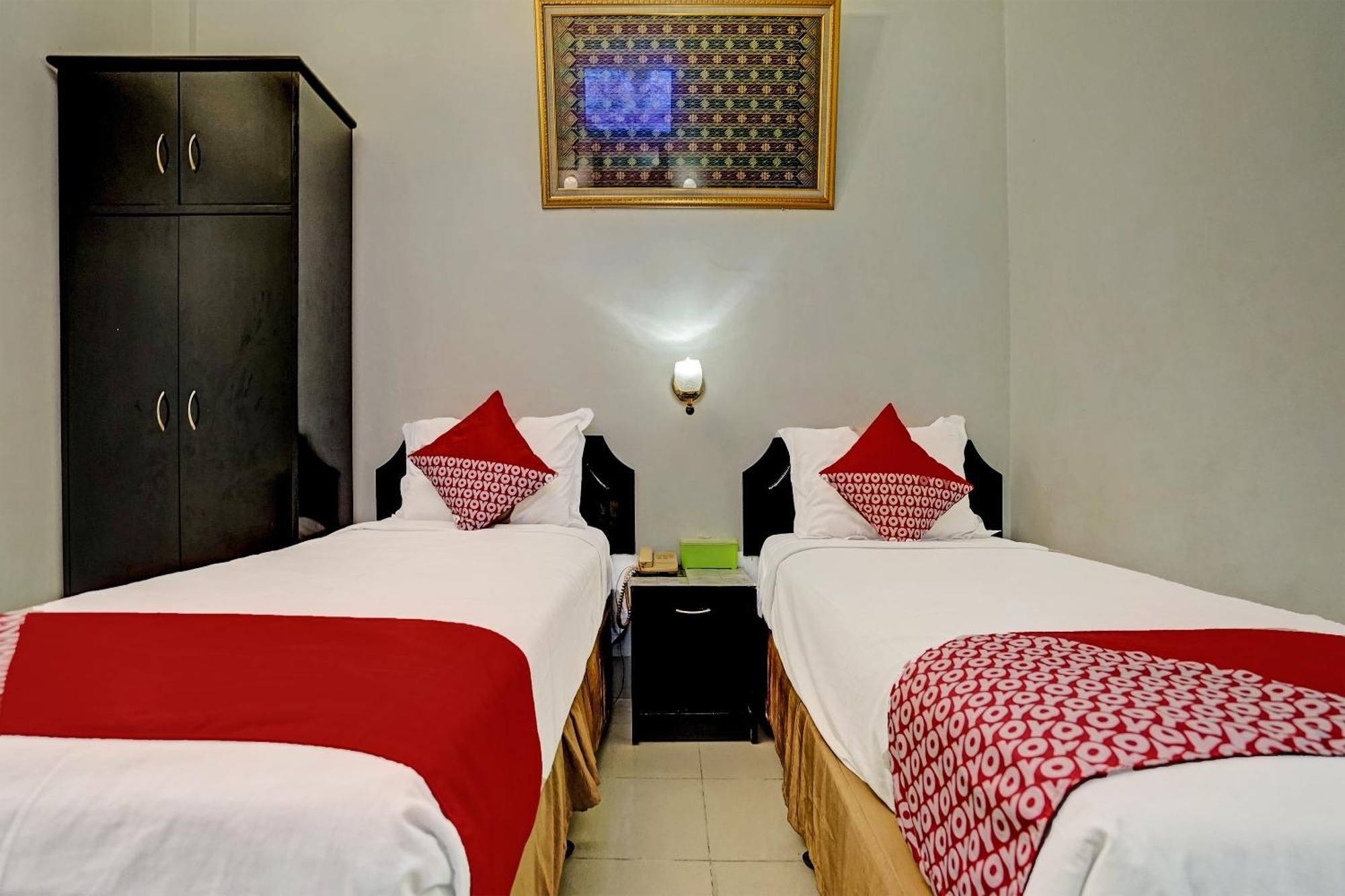 Super Oyo 91805 Hotel Wisma Bari 팔렘방 외부 사진