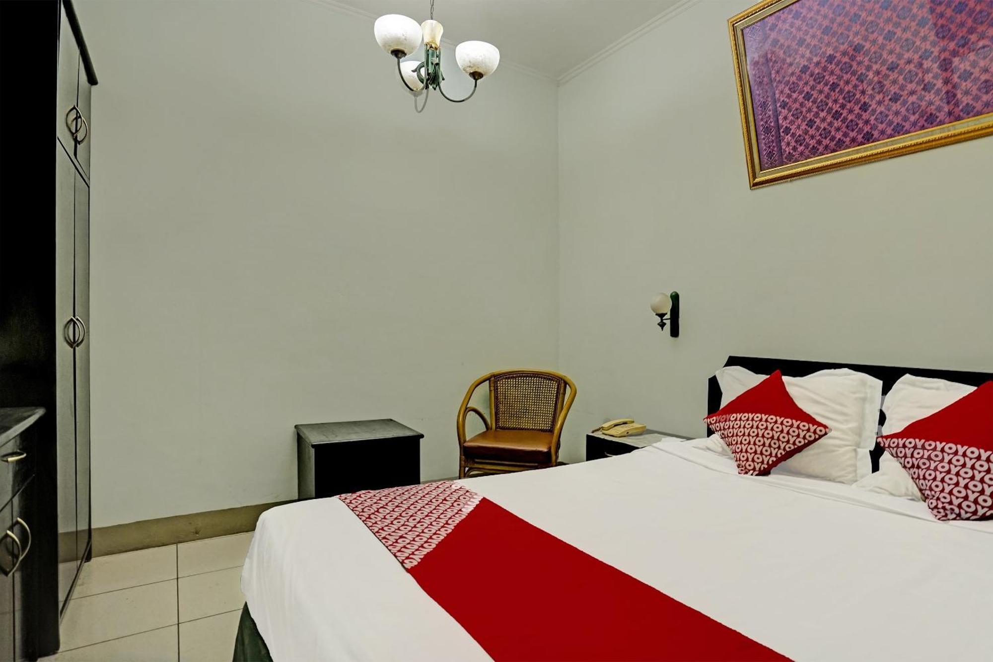 Super Oyo 91805 Hotel Wisma Bari 팔렘방 외부 사진