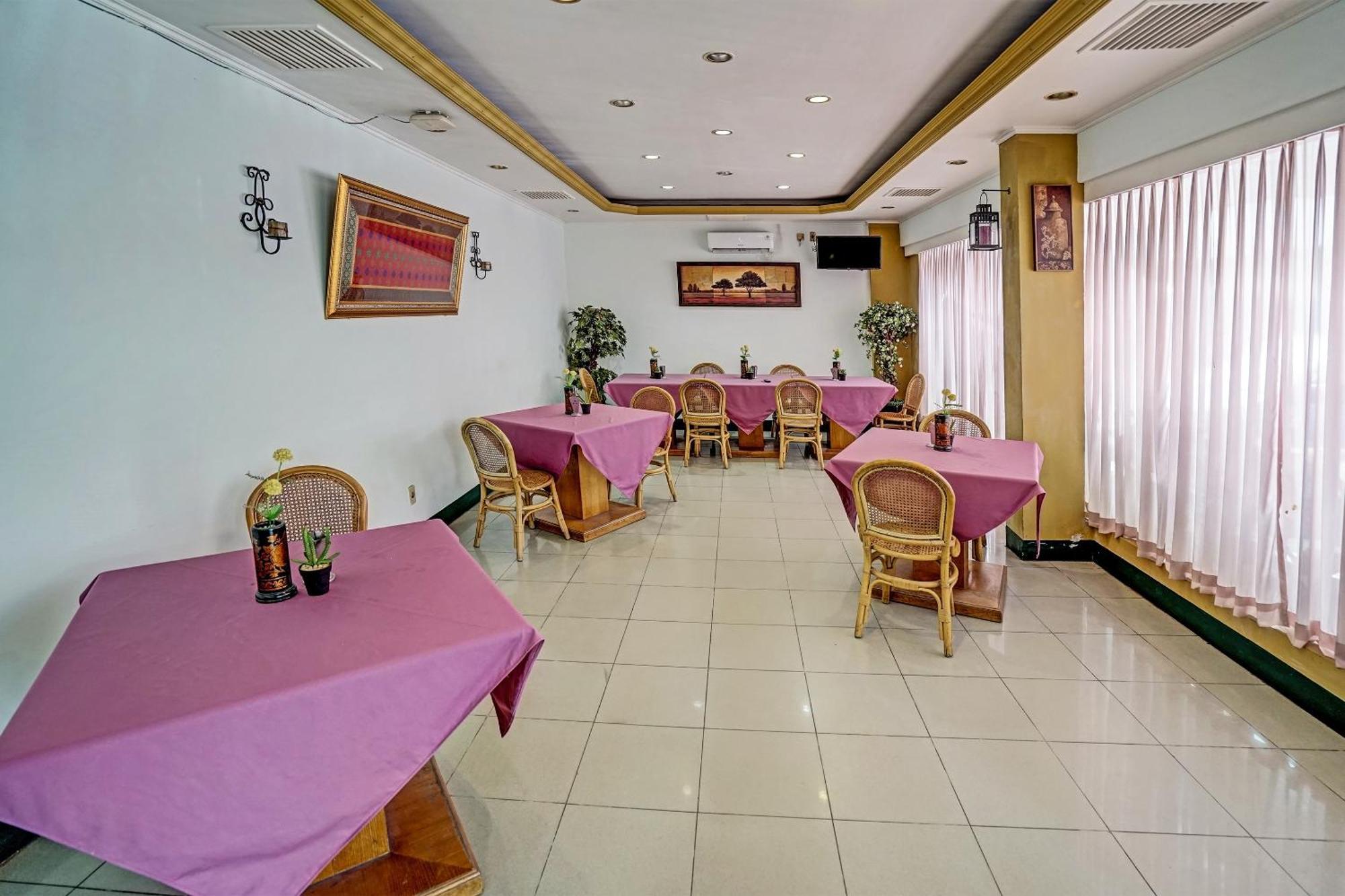 Super Oyo 91805 Hotel Wisma Bari 팔렘방 외부 사진